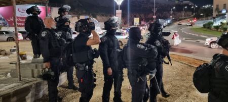 القبض على 12 مشتبهًا للإشتباه بقيامهم بأعمال شغب 